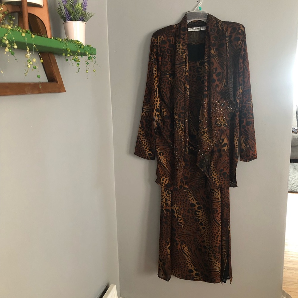 Kloz Lyne animal print outfit